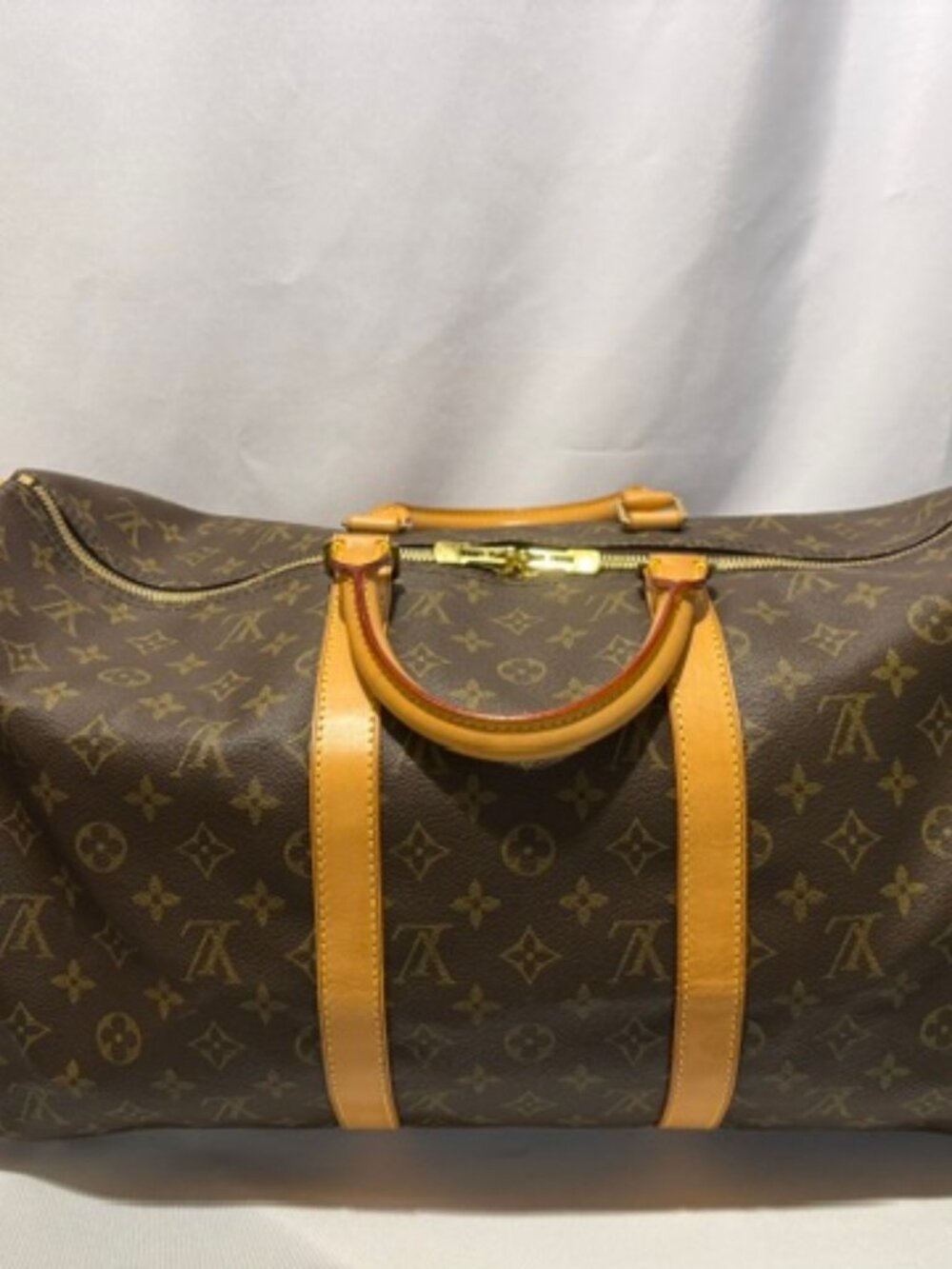 pre-loved Authentic  Louis Vuitton Keepall 50 Monogram (2002 vintage)